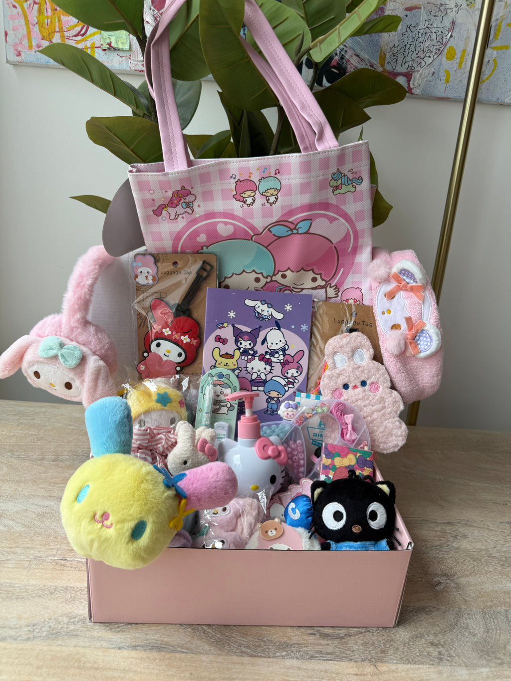 Mega Sanrio Lucky Scoops Box  ✧  LARGE - All Sanrio Characters + Rare Finds