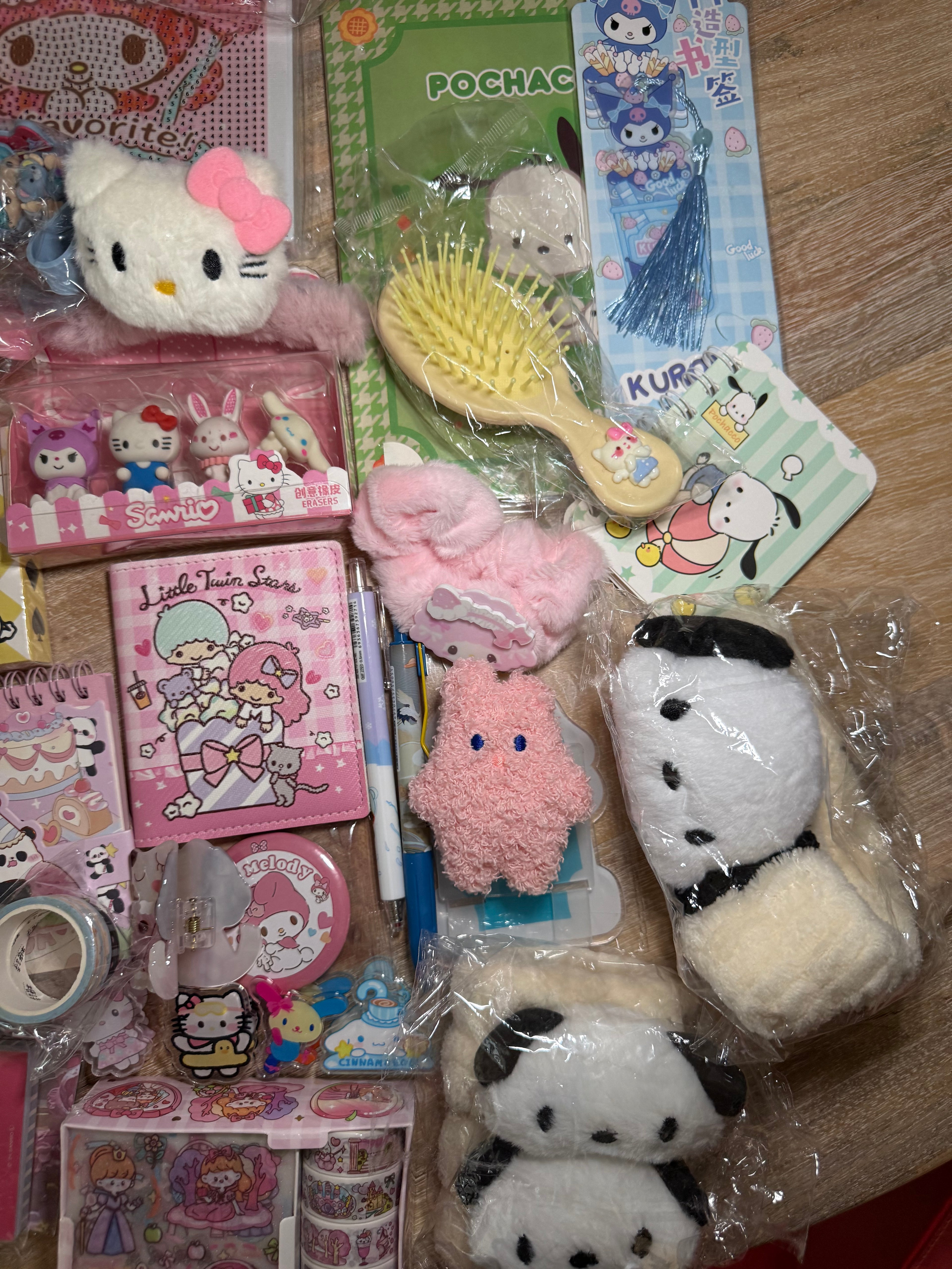 Lucky Star Box + FREE mini mystery Scoop✧.LARGE ✧ Mixed Characters ALL Sanrio Mystery Box
