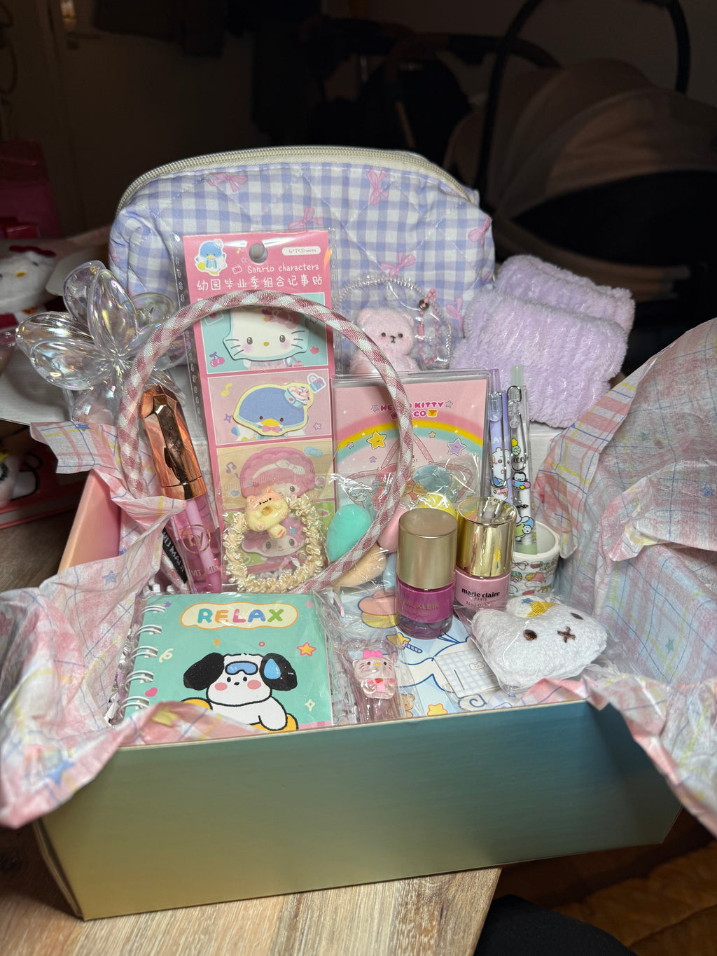Marshmallow Puff Box ✧ MEDIUM ✧  Pastel Cosmetics & Stationery