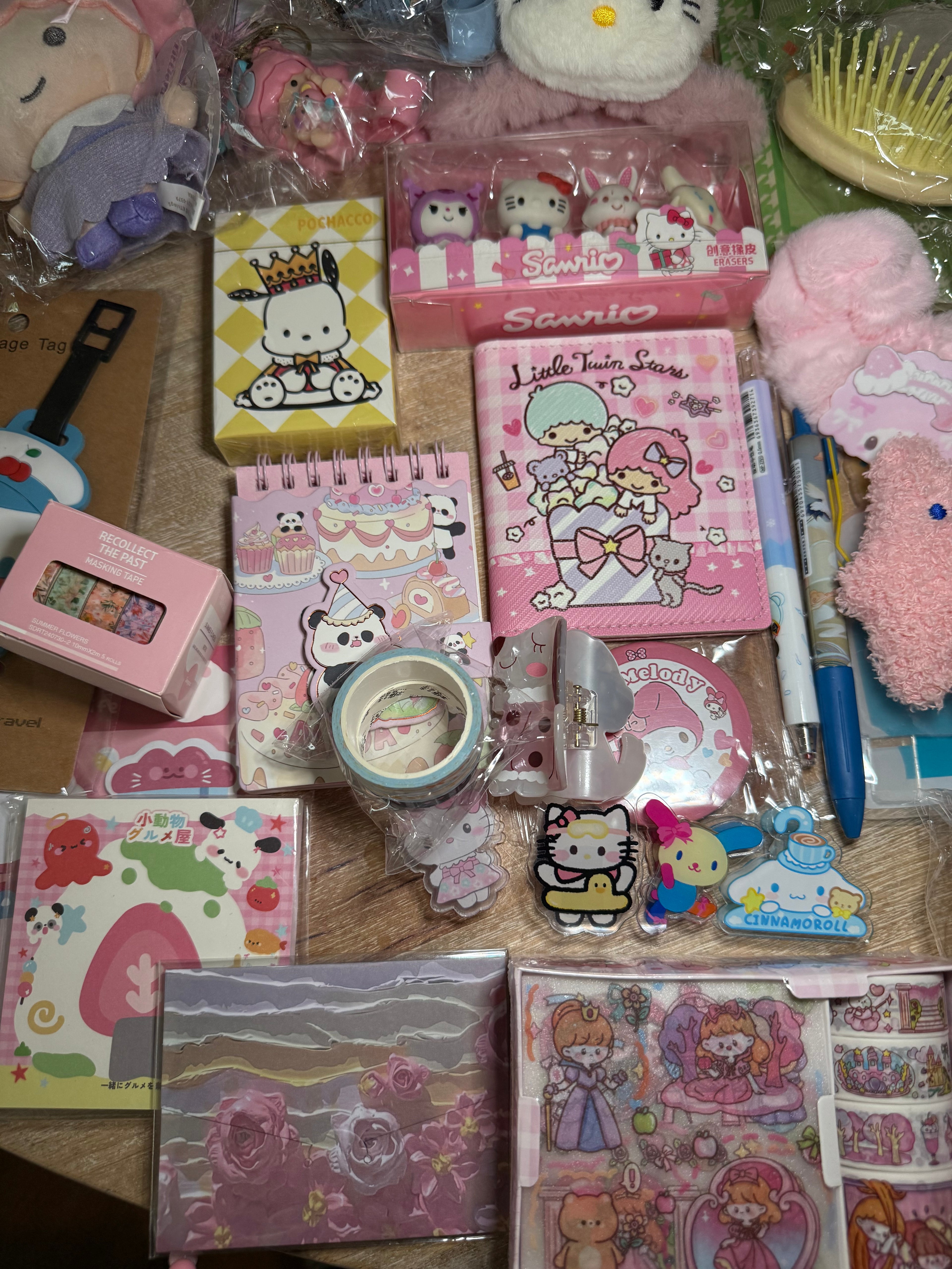 Lucky Star Box + FREE mini mystery Scoop✧.LARGE ✧ Mixed Characters ALL Sanrio Mystery Box