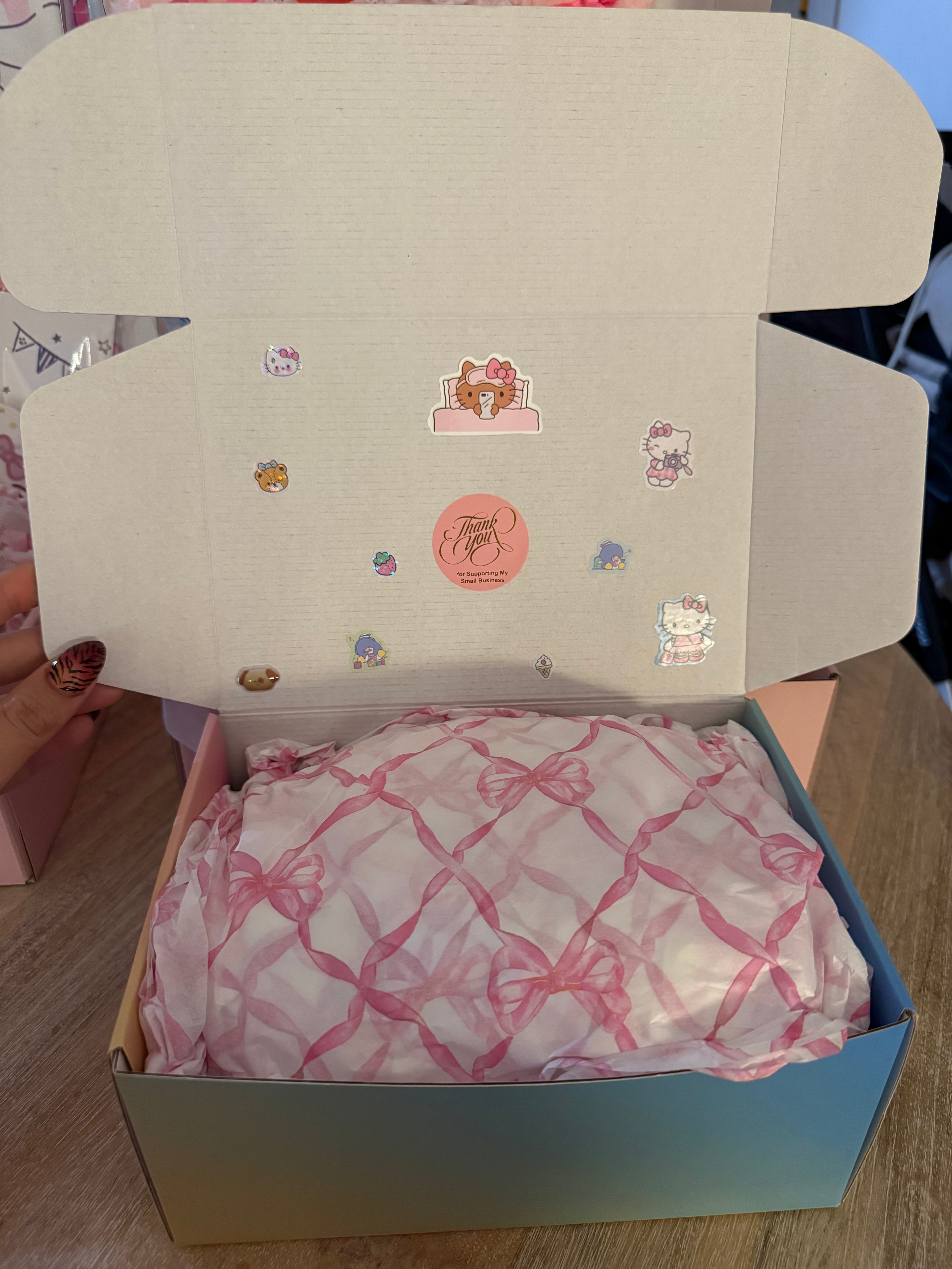 Cozy Mystery Finds Box ✧ MEDIUM